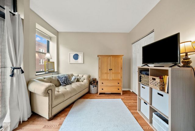 5611 Elmer Street 202, Shadyside, PA 15232
