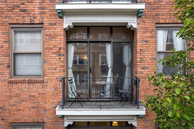 5611 Elmer Street 202, Shadyside, PA 15232