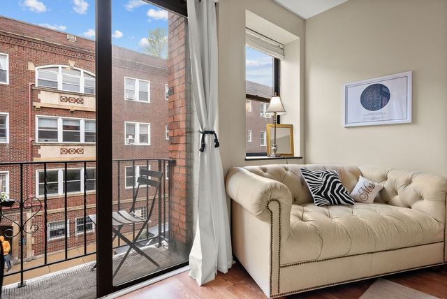 5611 Elmer Street 202, Shadyside, PA 15232