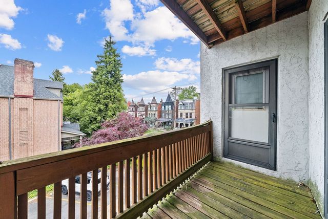 5611 Elmer Street 202, Shadyside, PA 15232