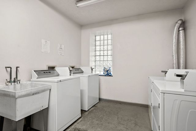 5611 Elmer Street 202, Shadyside, PA 15232