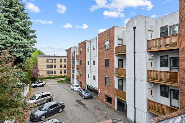 5611 Elmer Street 202, Shadyside, PA 15232