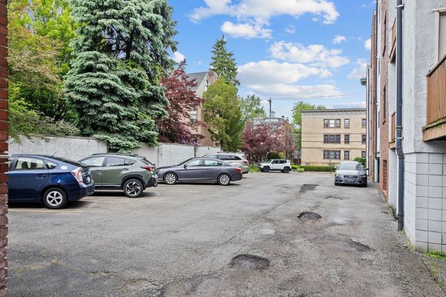 5611 Elmer Street 202, Shadyside, PA 15232