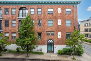 5611 Elmer Street 202, Shadyside, PA 15232