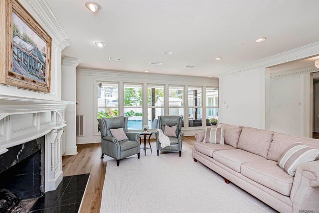 1605 Applewood Rd, Baton Rouge, LA 70808