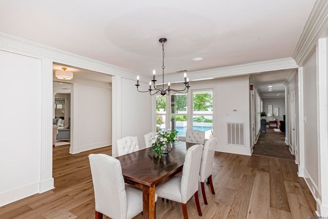 1605 Applewood Rd, Baton Rouge, LA 70808