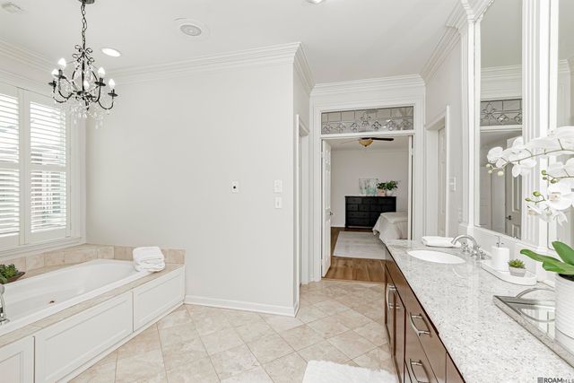 1605 Applewood Rd, Baton Rouge, LA 70808