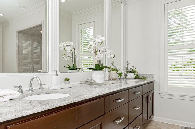 1605 Applewood Rd, Baton Rouge, LA 70808