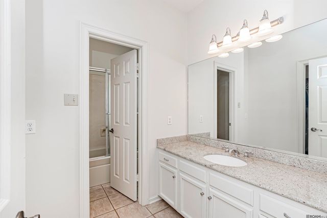 1605 Applewood Rd, Baton Rouge, LA 70808