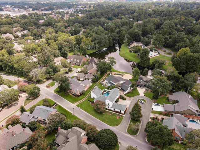 1605 Applewood Rd, Baton Rouge, LA 70808