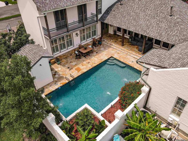 1605 Applewood Rd, Baton Rouge, LA 70808