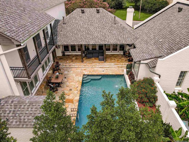 1605 Applewood Rd, Baton Rouge, LA 70808