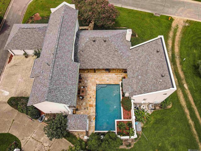 1605 Applewood Rd, Baton Rouge, LA 70808