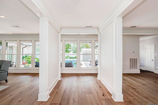 1605 Applewood Rd, Baton Rouge, LA 70808