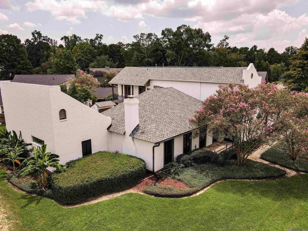 1605 Applewood Rd, Baton Rouge, LA 70808