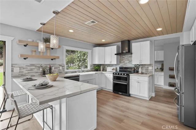 1807 Valencia, Carlsbad, CA 92008