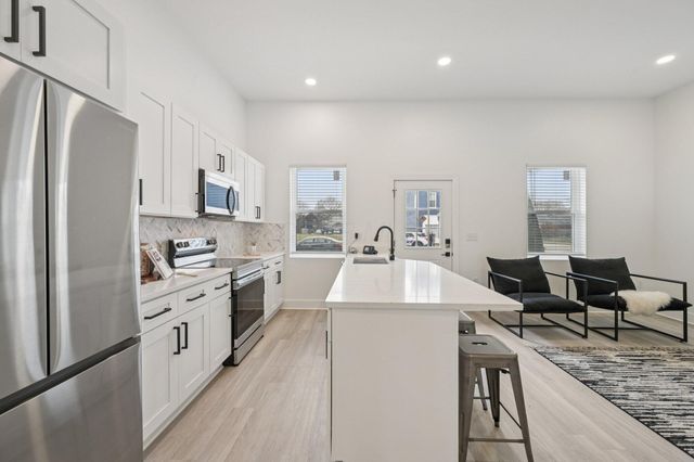 92 E Innis Avenue, Columbus, OH 43207