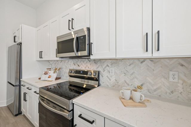 92 E Innis Avenue, Columbus, OH 43207