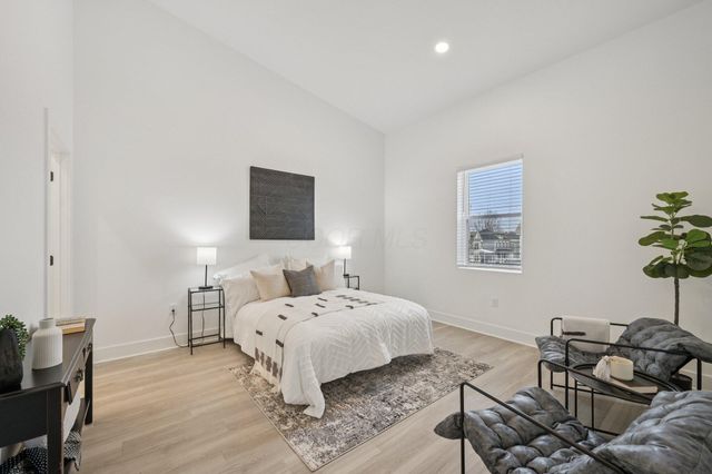 92 E Innis Avenue, Columbus, OH 43207