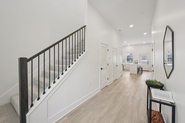 92 E Innis Avenue, Columbus, OH 43207