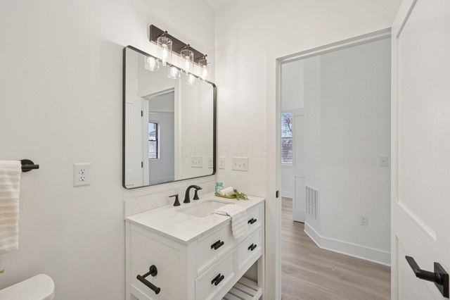 92 E Innis Avenue, Columbus, OH 43207