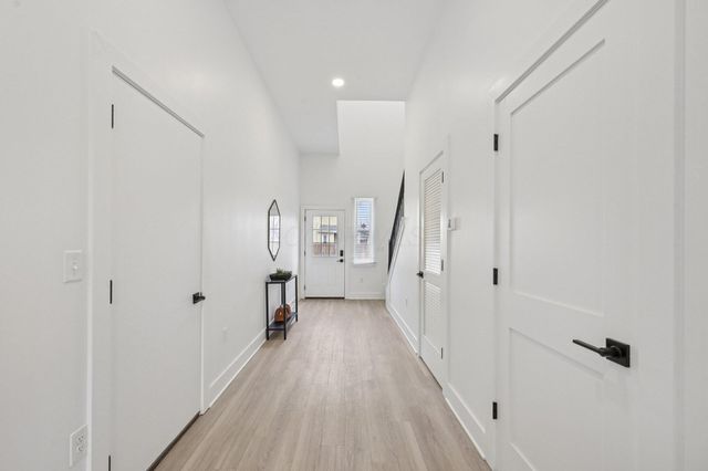 92 E Innis Avenue, Columbus, OH 43207