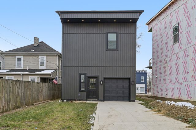 92 E Innis Avenue, Columbus, OH 43207