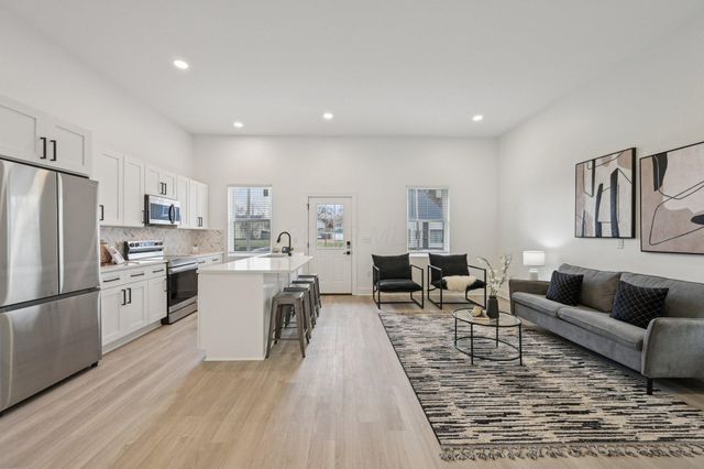 92 E Innis Avenue, Columbus, OH 43207