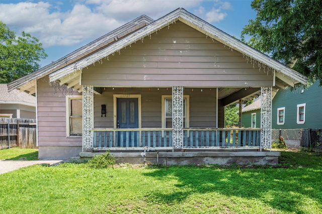 1323 S Lake Street, Fort Worth, TX 76104