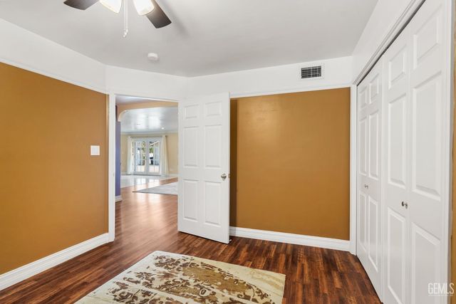 200 El Tovar Court, Bakersfield, CA 93309