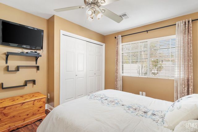 200 El Tovar Court, Bakersfield, CA 93309