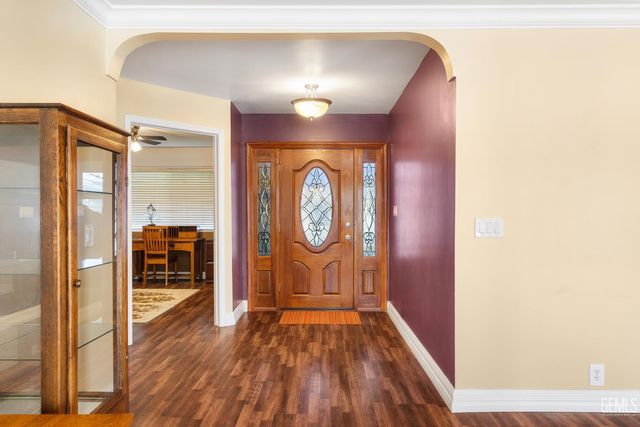 200 El Tovar Court, Bakersfield, CA 93309