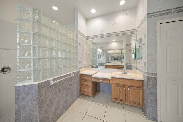 9043 MISTY CREEK DRIVE, Sarasota, FL 34241
