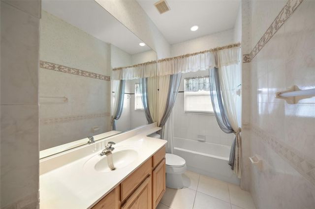 9043 MISTY CREEK DRIVE, Sarasota, FL 34241