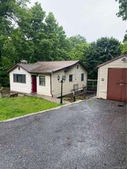 32 Cedar Trail, Monroe, NY 10950
