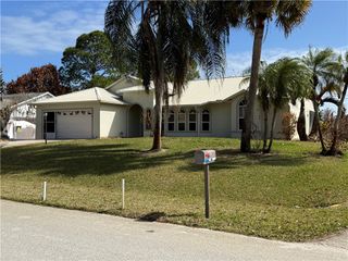 686 Caravan Terrace, Sebastian, FL 32958