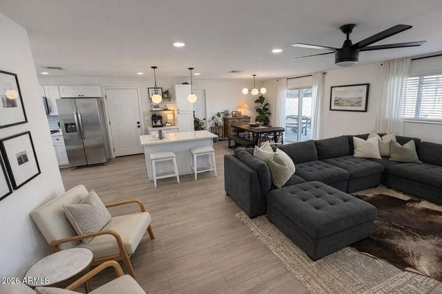 271 N APACHE Drive, Chandler, AZ 85224