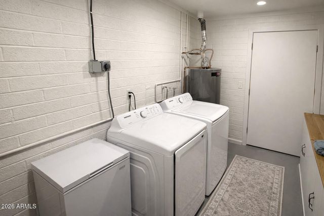 271 N APACHE Drive, Chandler, AZ 85224