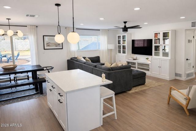 271 N APACHE Drive, Chandler, AZ 85224