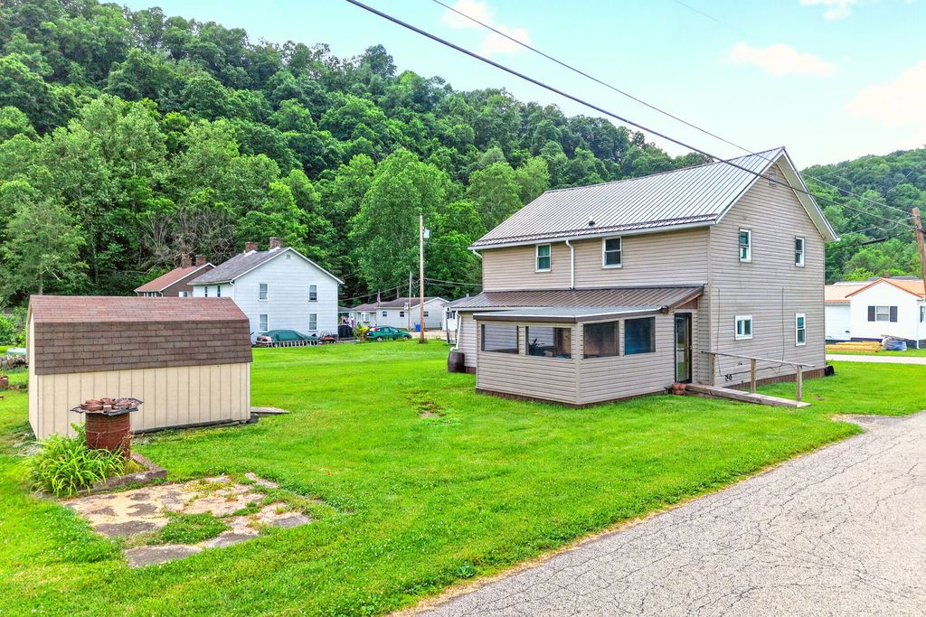 105 2nd STREET, Perry Twp, PA 15473