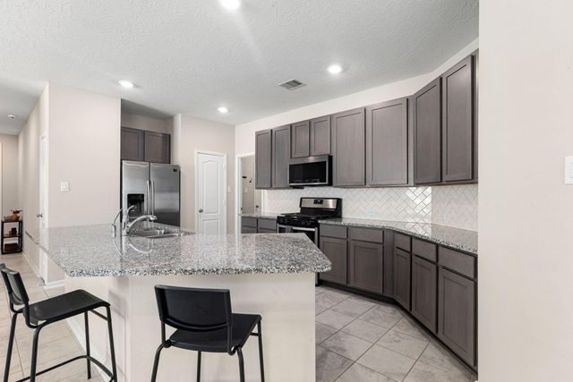 6015 Osprey Drive, Rosenberg, TX 77469