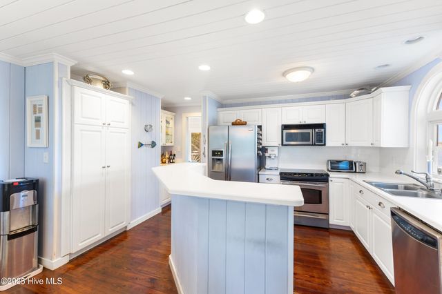 460 N Anderson Boulevard, Holly Ridge, NC 28445