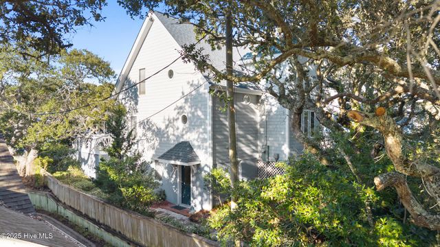 460 N Anderson Boulevard, Holly Ridge, NC 28445