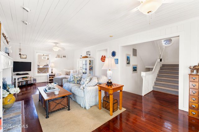 460 N Anderson Boulevard, Holly Ridge, NC 28445