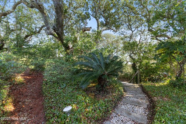 460 N Anderson Boulevard, Holly Ridge, NC 28445