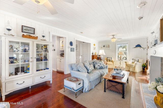 460 N Anderson Boulevard, Holly Ridge, NC 28445