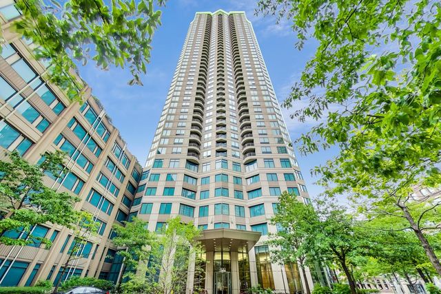 400 N LaSalle Street 2207, Chicago, IL 60654