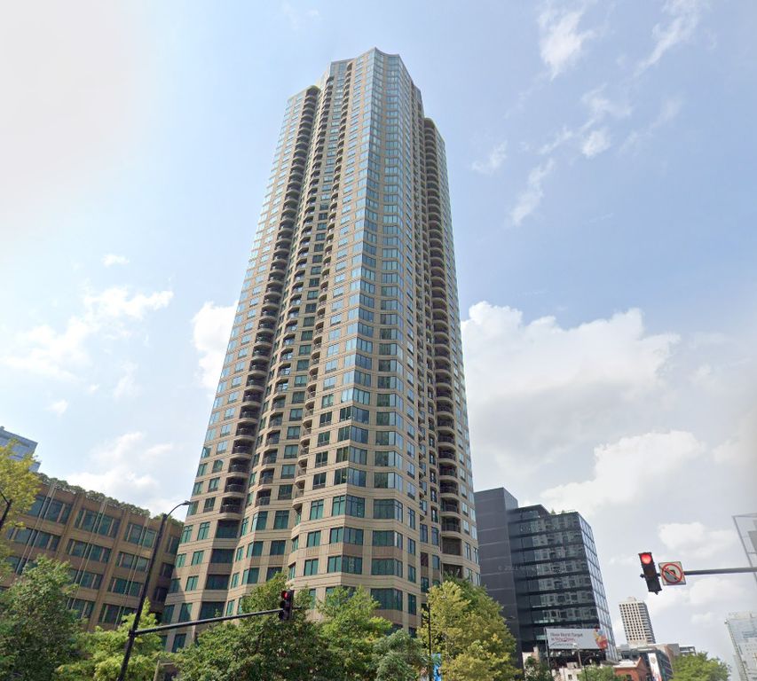 400 N LaSalle Street 2207, Chicago, IL 60654