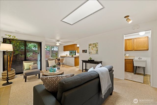 24848 13th Avenue S, Des Moines, WA 98198