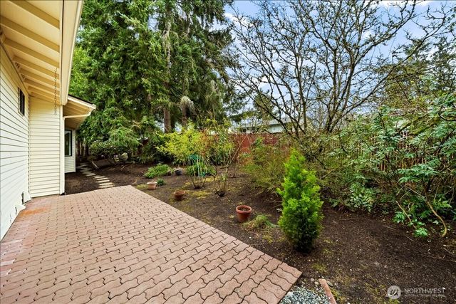 24848 13th Avenue S, Des Moines, WA 98198